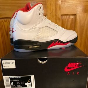 Jordan V “Fire Red” (2020)
